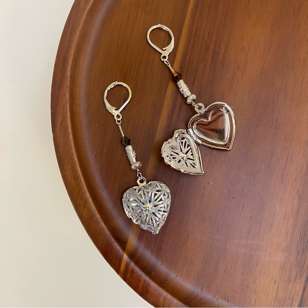 3/$20 Heartfelt Elegance: Silver Intricate Filigree Locket Earrings - Picture 1 of 5